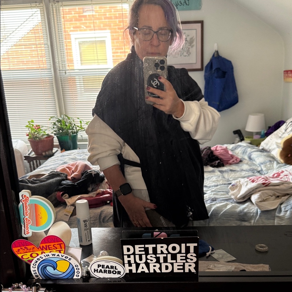 Adidas Women’s Poncho - Picture 9 of 10